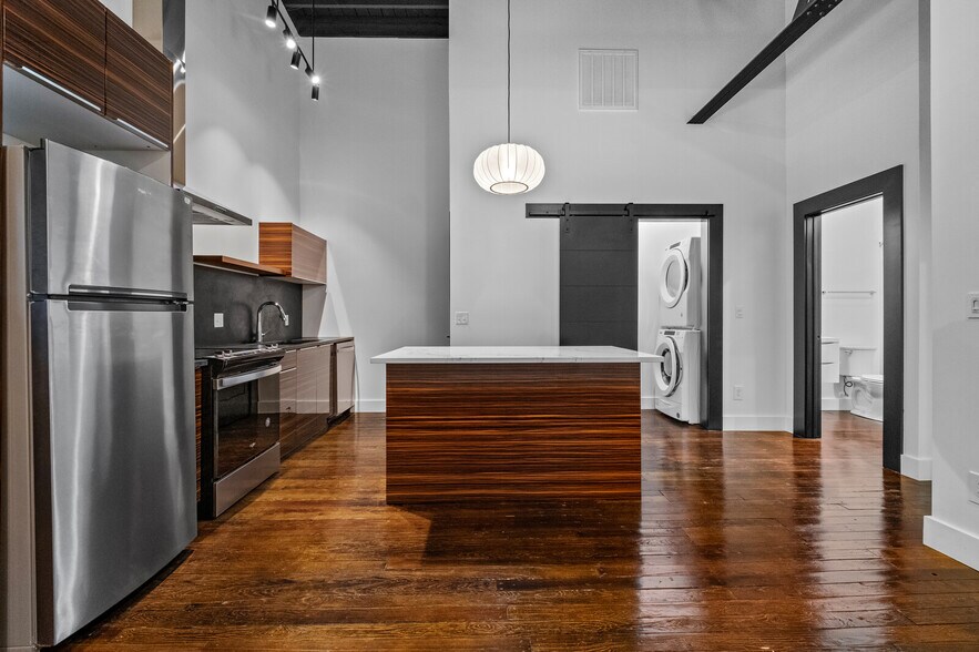 More Photos Of 124 S Joplin Ave, Joplin Warehouse For Sale