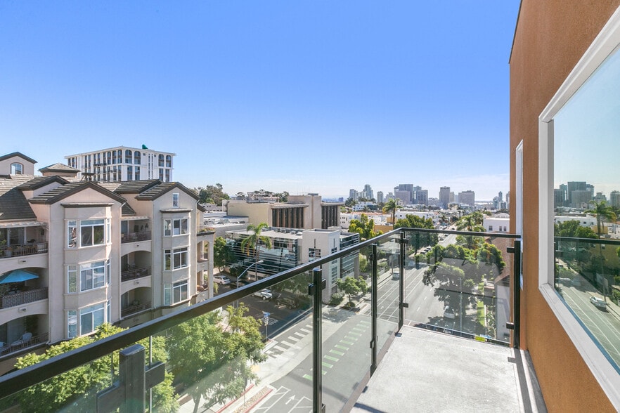 More Photos Of 2426 4th Ave, San Diego Apartments For Lease