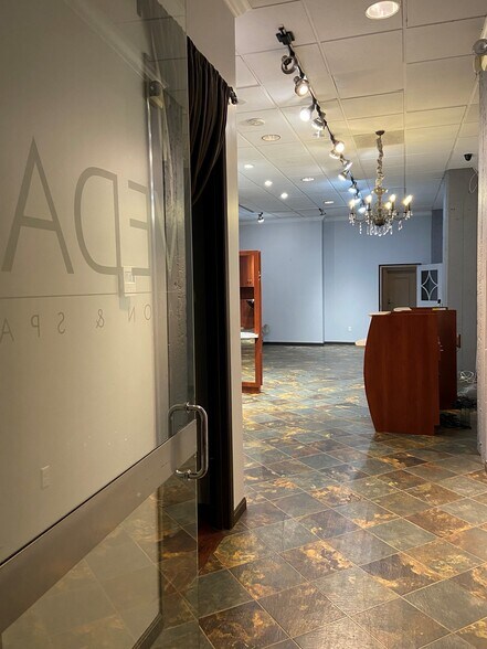 More Photos Of 1717 Champa St, Denver Hotel For Lease