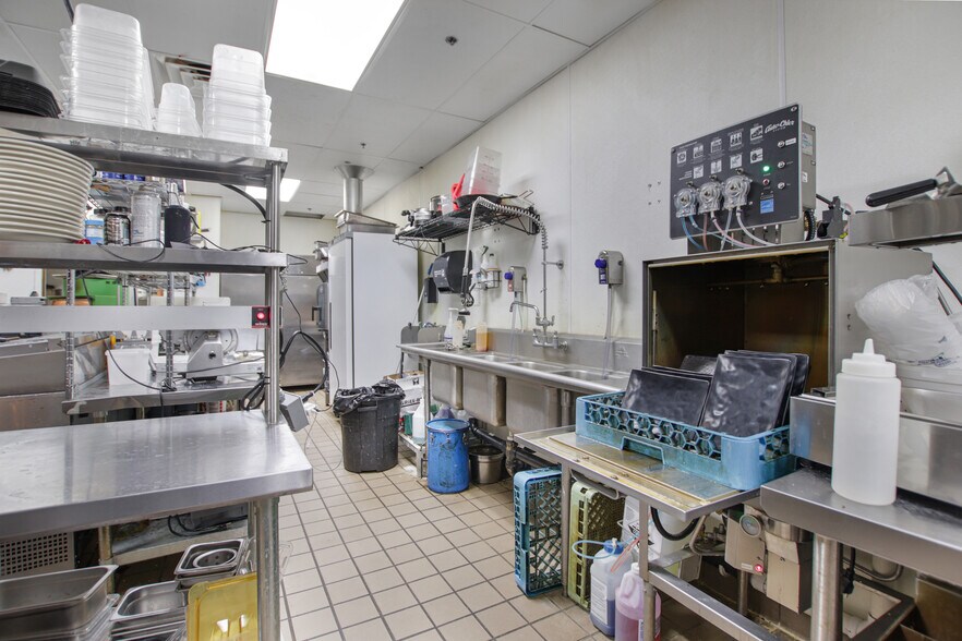 More Photos Of 500-560 Cedar St, Monticello Unknown For Lease