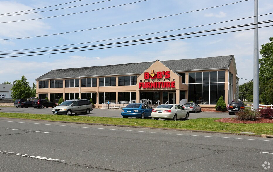 More Photos Of 3203 Berlin Tpke, Newington General Retail For Sale