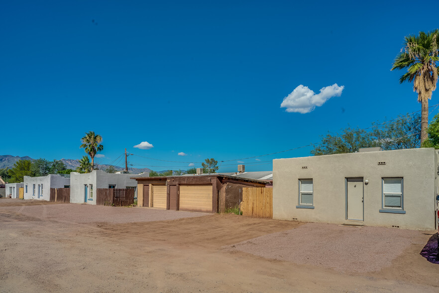 Primary Photo Of 3625 E Bellevue St, Tucson Apartments For Sale