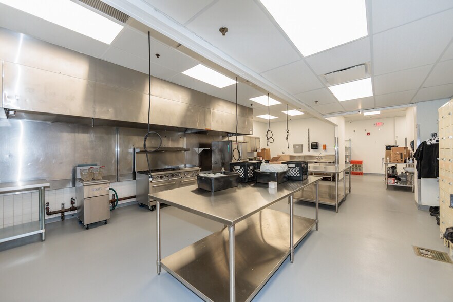 More Photos Of 8555-8735 Day Dr, Parma General Retail For Sale