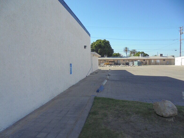 More Photos Of 320 E Hobsonway, Blythe Healthcare For Sale