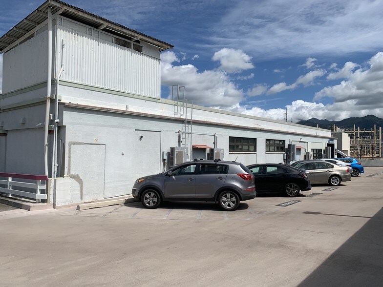 More Photos Of 501 Sumner St, Honolulu Warehouse For Lease