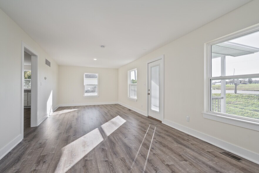 More Photos Of 1210 Market St, Charlestown Storefront For Sale