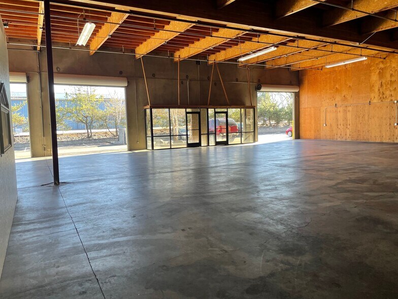 More Photos Of 6100 Enterprise Dr, Diamond Springs Light Distribution For Lease