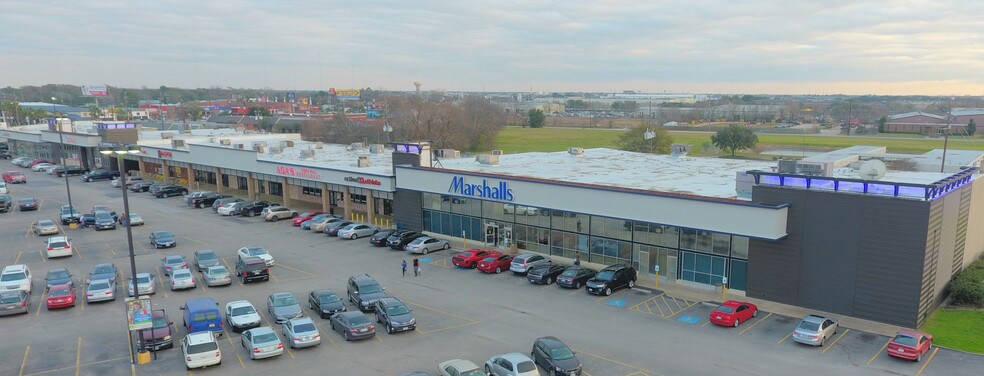 Primary Photo Of 11824-11930 Wilcrest Dr, Houston Unknown For Lease