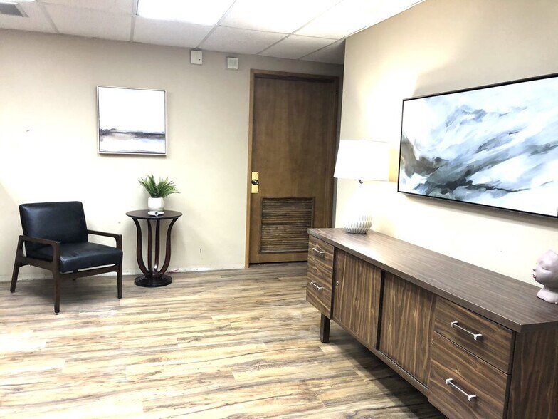 More Photos Of 2001 Main St, Vancouver Office For Sale