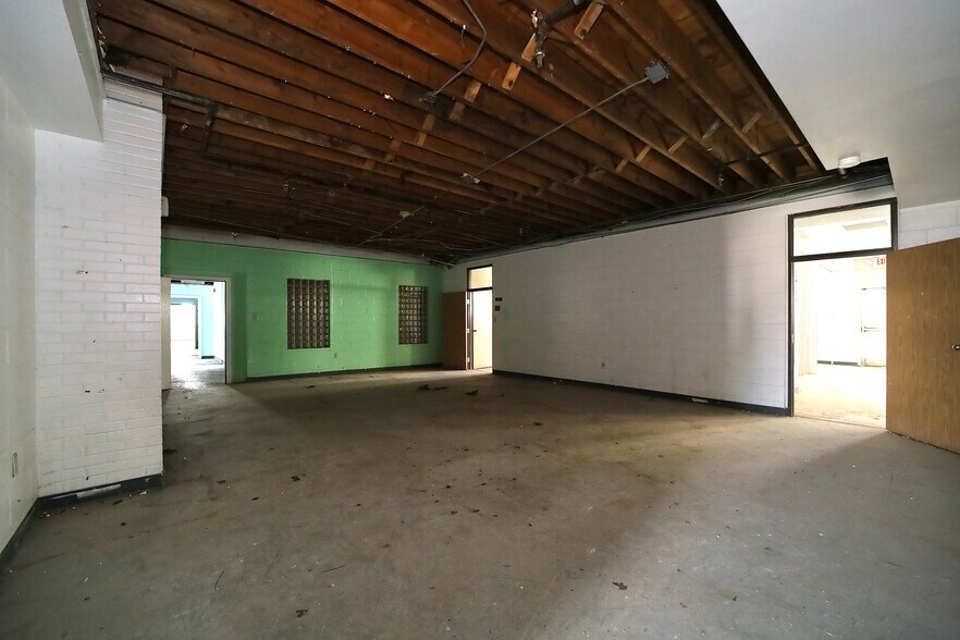 More Photos Of 970 E Humbolt St, Fort Worth Medical For Sale