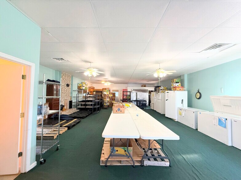 More Photos Of 3637 Winchester Rd, New Market Flex For Sale