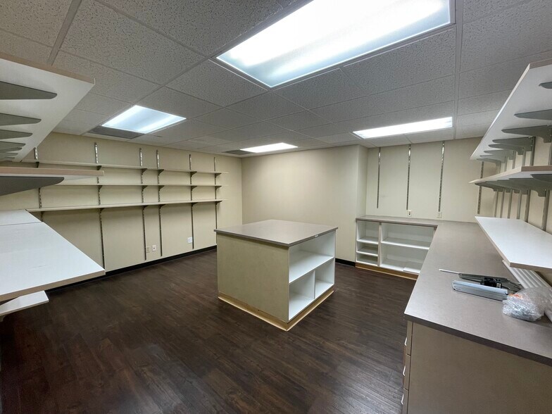 More Photos Of 510-514 Wilcox St, Castle Rock Office For Sale