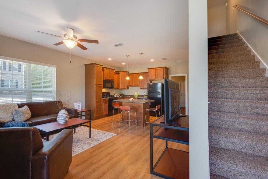 More Photos Of 2021 Tyson Green Ave, Tallahassee Apartments For Sale