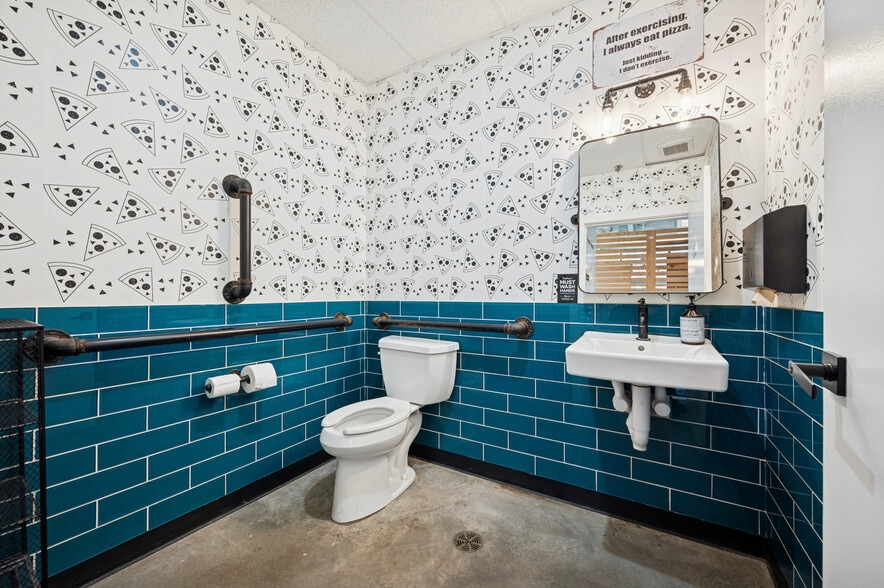 More Photos Of 965 Frankford Ave, Philadelphia Apartments For Lease