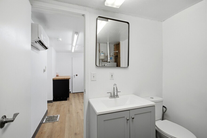 More Photos Of 1621 N Beck St, Salt Lake City Warehouse For Sale