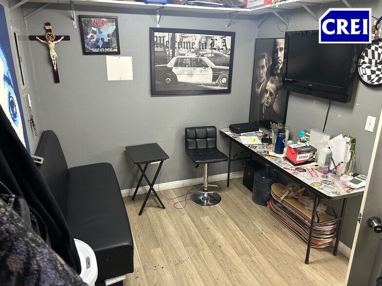 More Photos Of 218 S Brand Blvd, San Fernando Freestanding For Lease