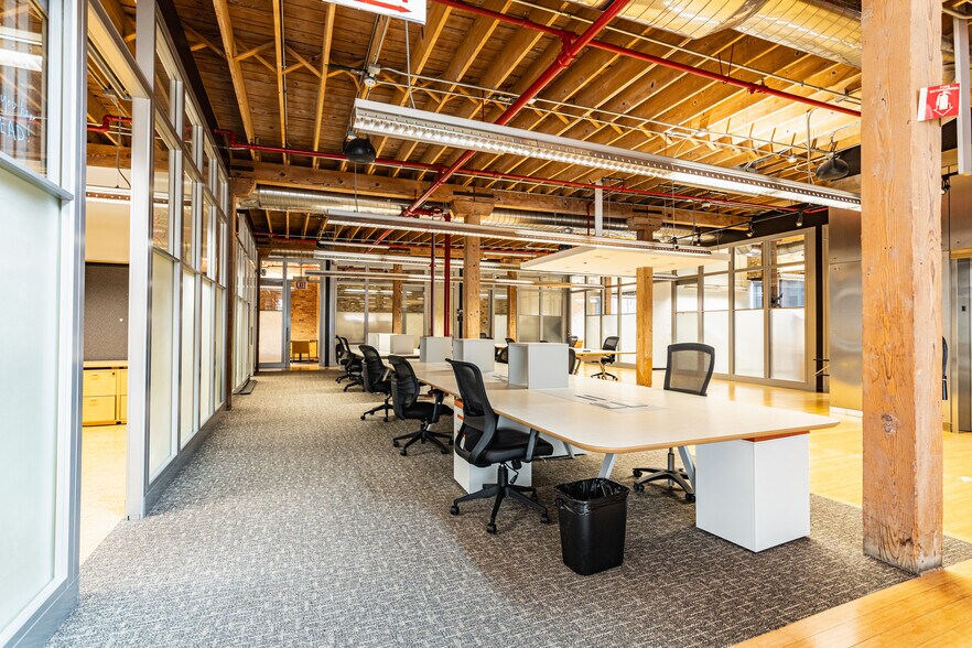 More Photos Of 440 W Ontario St, Chicago Loft Creative Space For Sale