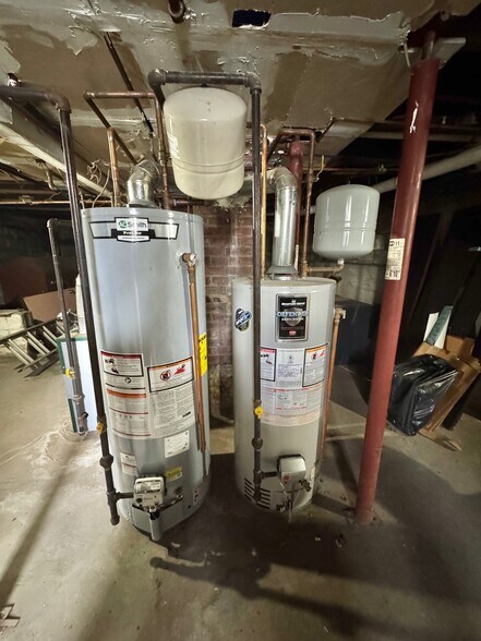 More Photos Of 622 Broadway, Amityville General Retail For Sale