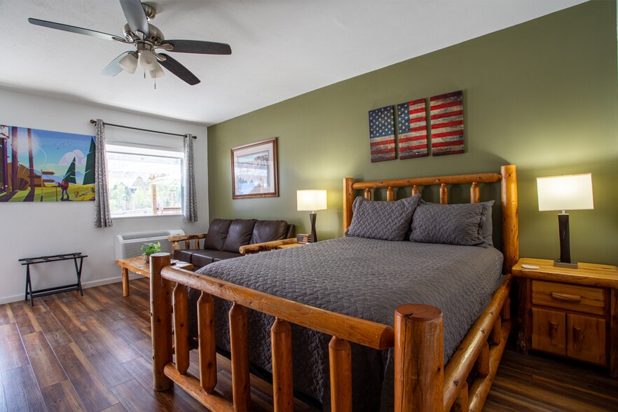 More Photos Of 3804 Wears Valley Rd, Sevierville Hotel For Sale