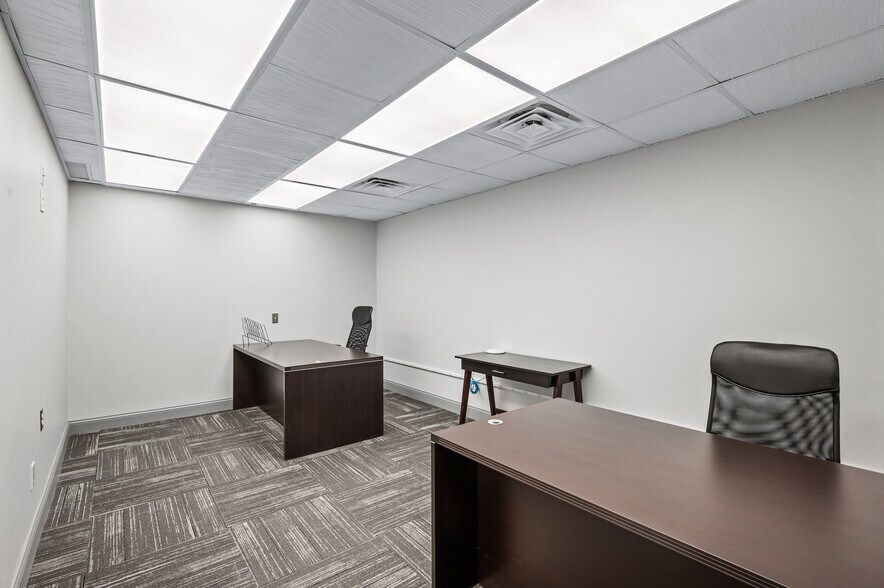 More Photos Of 4920-4934 Lincoln Dr, Edina Office For Sale