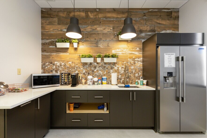 More Photos Of 8501 Wade Blvd, Frisco Medical For Lease