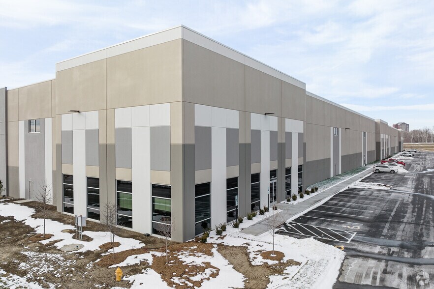 More Photos Of 13975 Riverport Place Dr, Maryland Heights Distribution For Lease