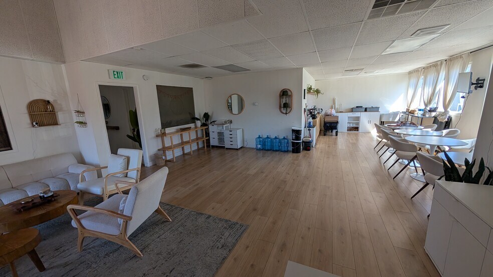 More Photos Of 201 E Grand Ave, Escondido Storefront Retail Office For Sale