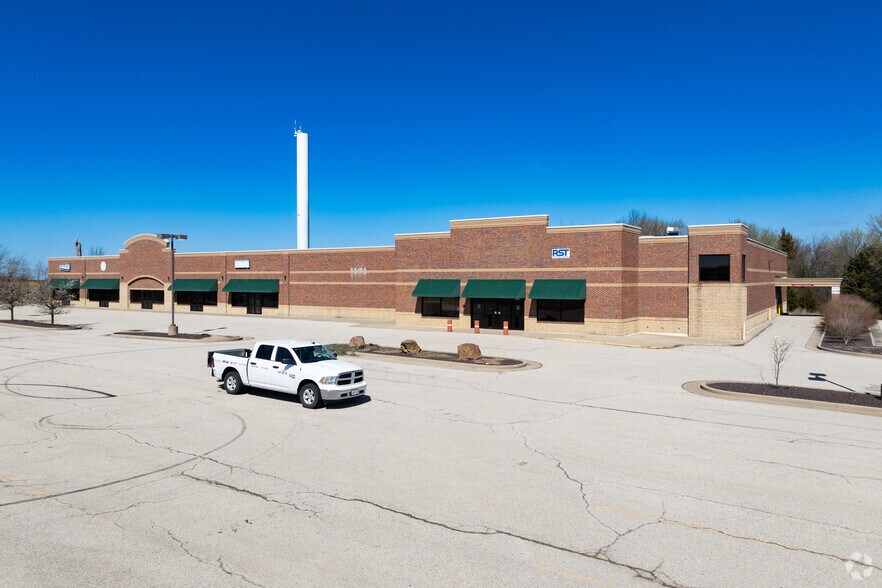 More Photos Of 14100-14104 Redfield Dr, Eugene Storefront For Sale