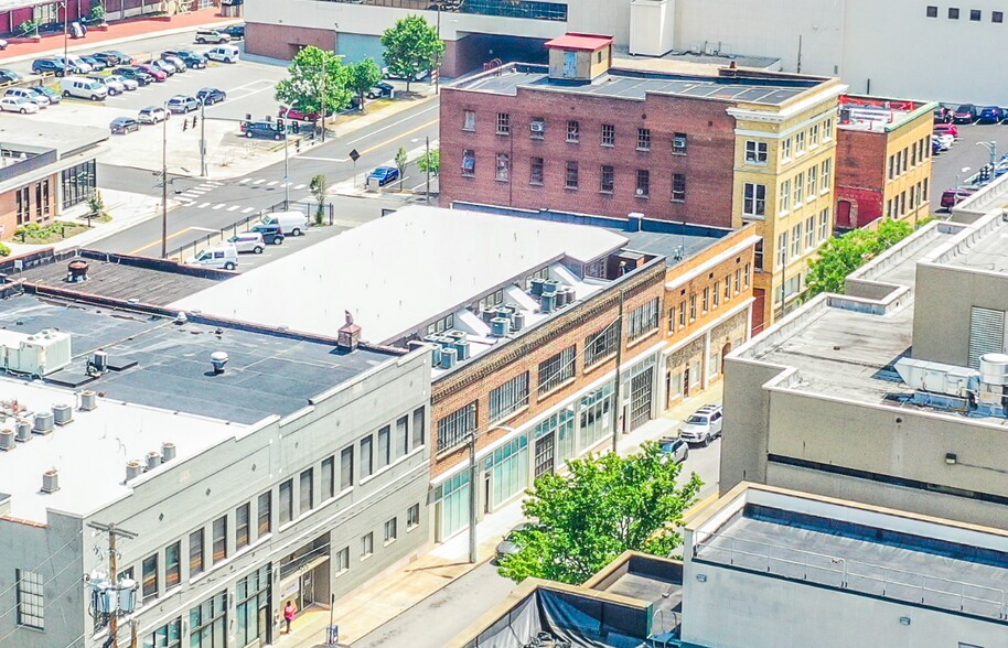 Primary Photo Of 319 Campbell Ave SW, Roanoke General Retail For Lease