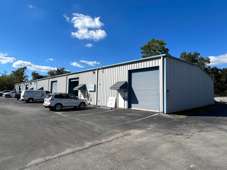 More Photos Of 3384 NE 34th ave, Wildwood Unknown For Lease