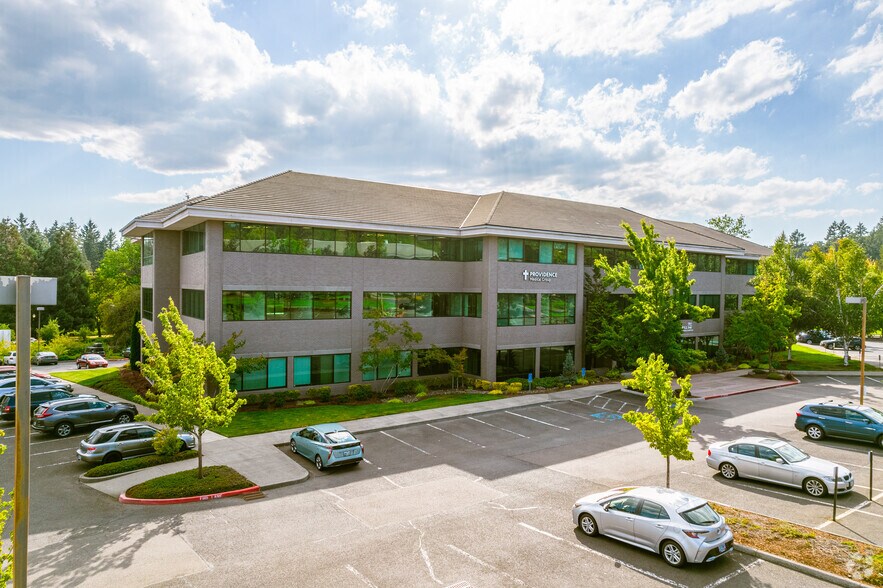 Primary Photo Of 4004 Kruse Way Pl, Lake Oswego Medical For Lease