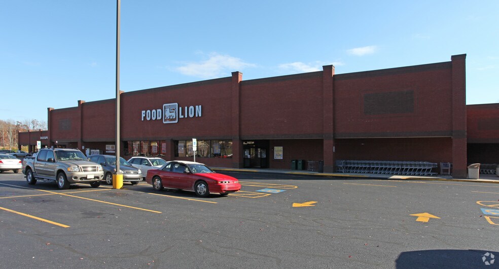 More Photos Of 421-445 Nc Highway 49 S, Asheboro Supermarket For Lease