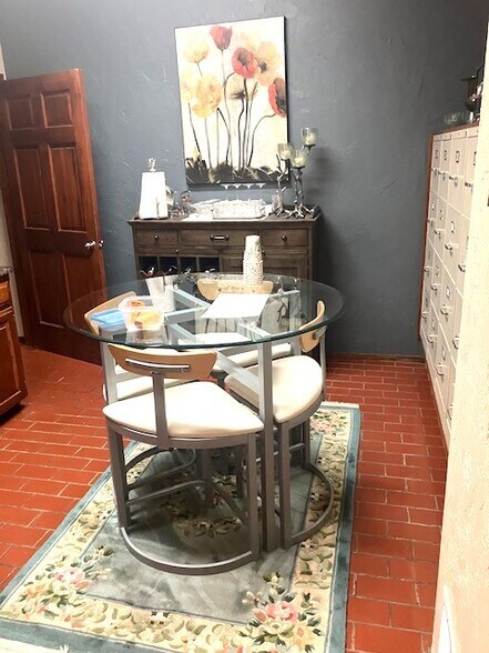 More Photos Of 2700 S Western St, Amarillo Office For Sale