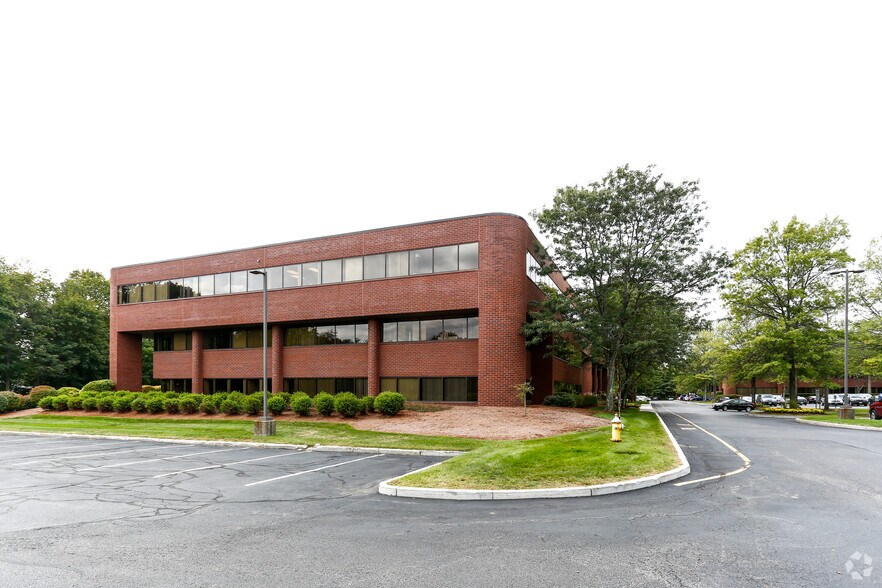 More Photos Of 112 Turnpike Rd, Westborough Office For Lease