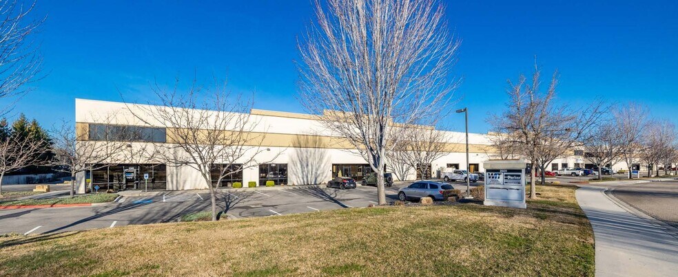 More Photos Of 2748-2796 S Victory View Way, Boise Warehouse For Lease