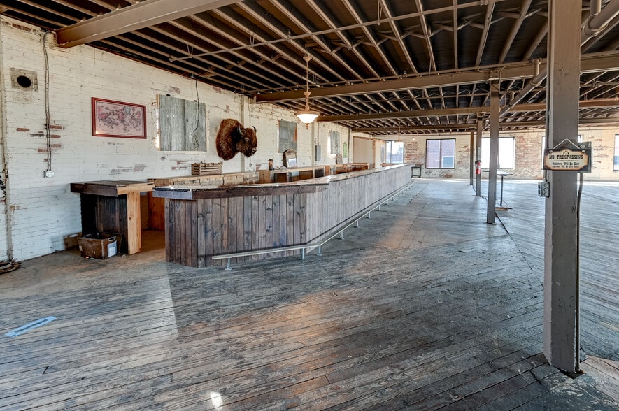 More Photos Of 1400 Agnes Ave, Kansas City Warehouse For Lease