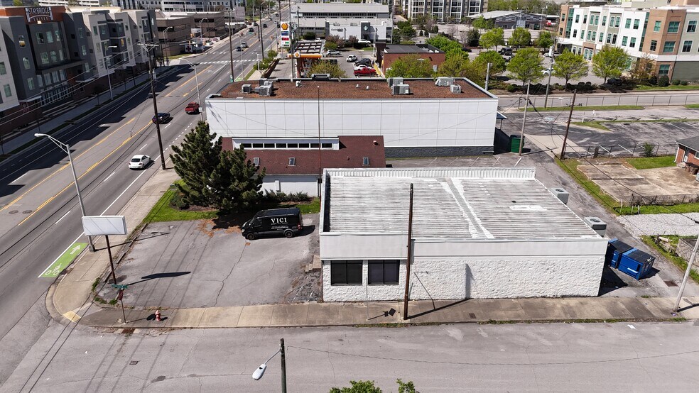 More Photos Of 2100 Charlotte Ave, Nashville Freestanding For Lease