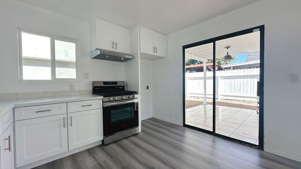 More Photos Of 3759 W 182nd St, Torrance Multifamily For Sale