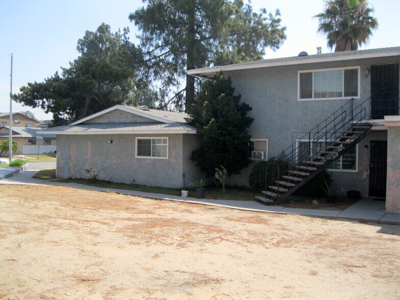 More Photos Of 173 W Cascade Dr, Rialto Manufactured Housing Mobile Home Park For Sale