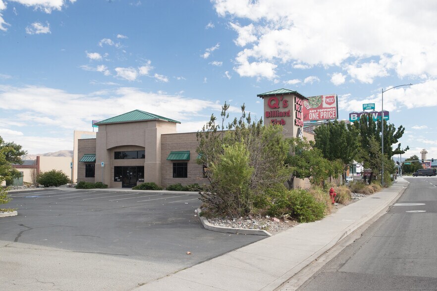 More Photos Of 3350 S Virginia St, Reno Freestanding For Lease