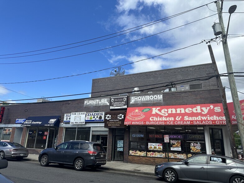 More Photos Of 150-158 Main St, Hempstead General Retail For Sale