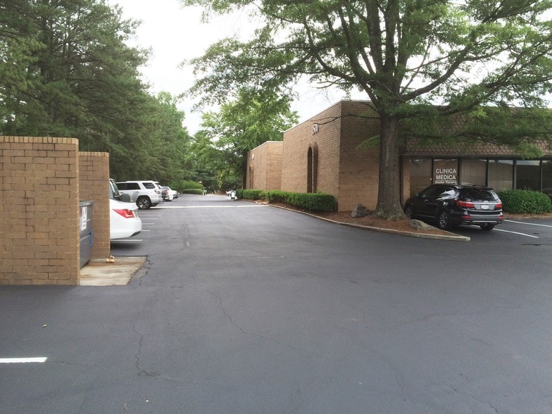 More Photos Of 6825 Jimmy Carter Blvd, Norcross Unknown For Lease
