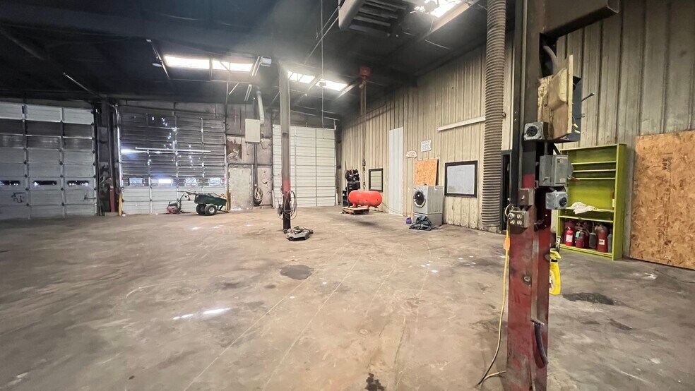 More Photos Of 3801 SE 22nd Ave, Amarillo Warehouse For Sale