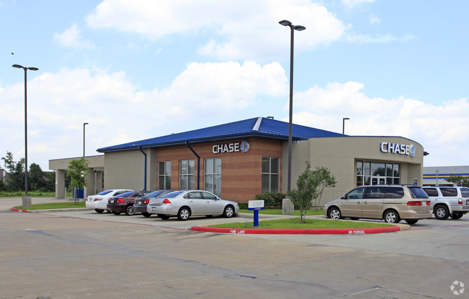 Primary Photo Of 1509 Broadway St, Pearland Bank For Lease