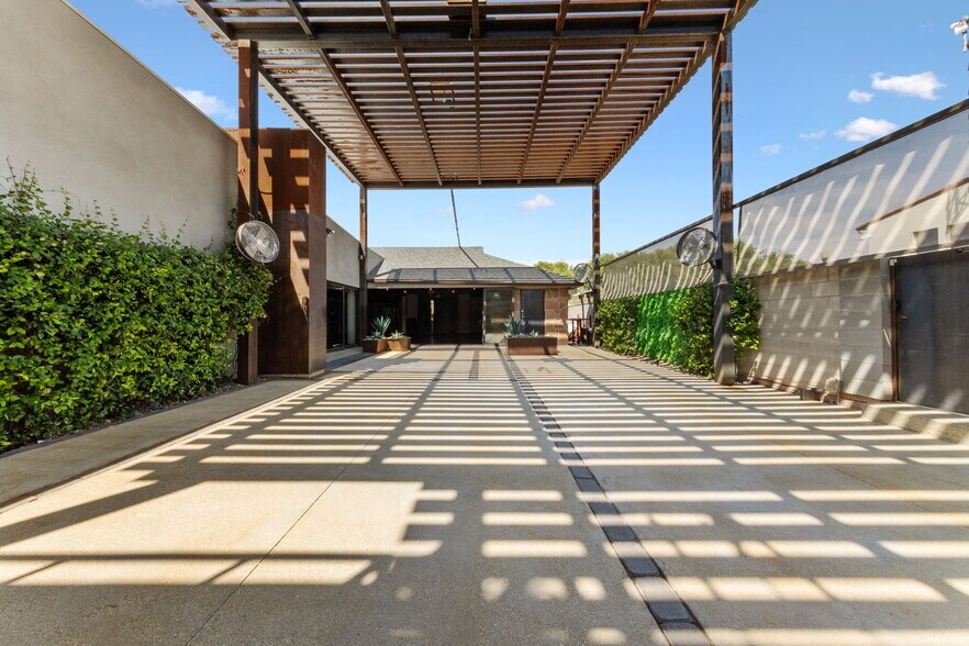 More Photos Of 553 California Ave, Boulder City Restaurant For Sale