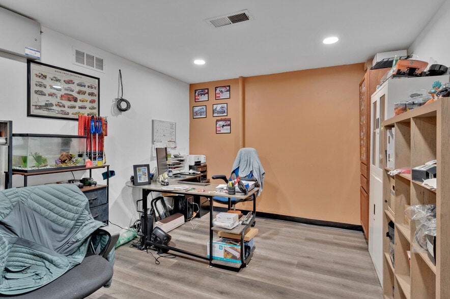 More Photos Of 23231 Vista Grande Dr, Laguna Hills Warehouse For Sale