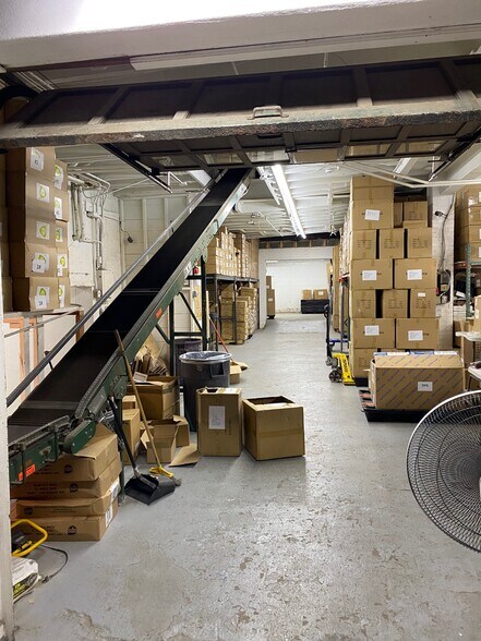 More Photos Of 413 Florence Ave, Hillside Warehouse For Lease