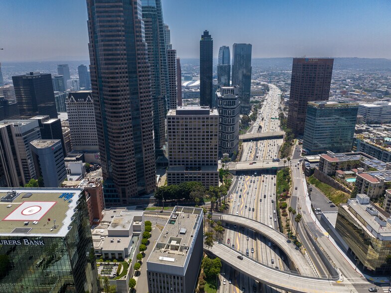 More Photos Of 915 Wilshire Blvd, Los Angeles Office For Lease