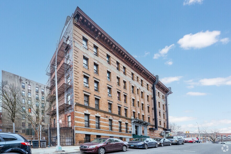 More Photos Of 860 E 164th St, Bronx Land For Lease
