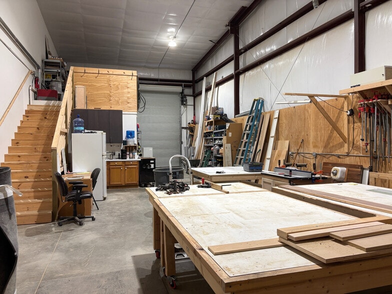 More Photos Of 85 Shiloh Rd, Asheville Flex For Lease